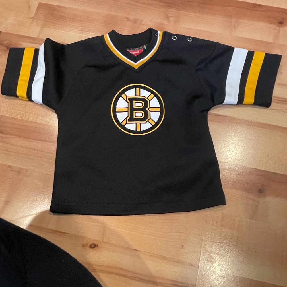 Bruins 24months Jersey like shirt